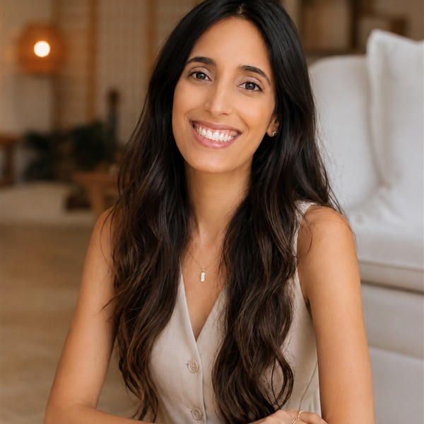 Larissa, fundadora da Karkará